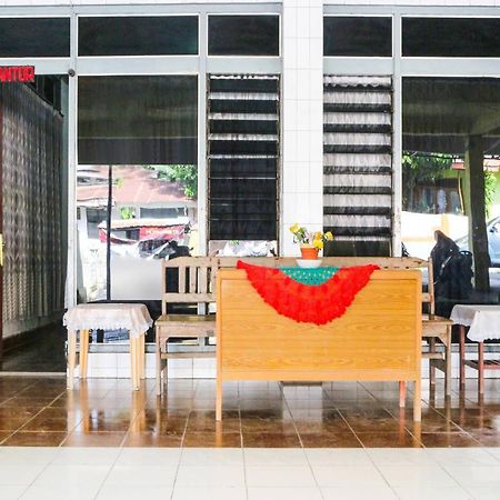 Spot On 91212 Hotel Kelimutu Kupang  Exterior foto